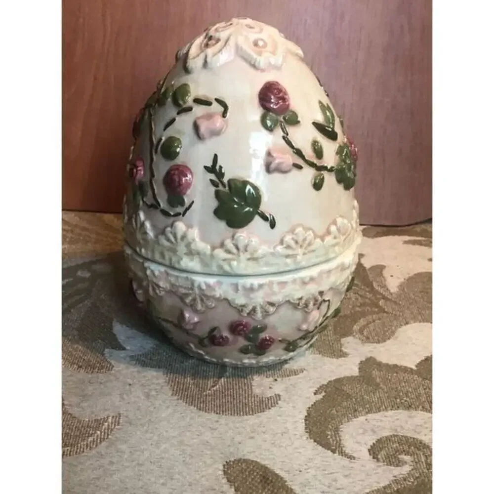 Vintage Floral Ceramic‎ Egg Trinket Box Decorative Rose Design Spring Home Decor